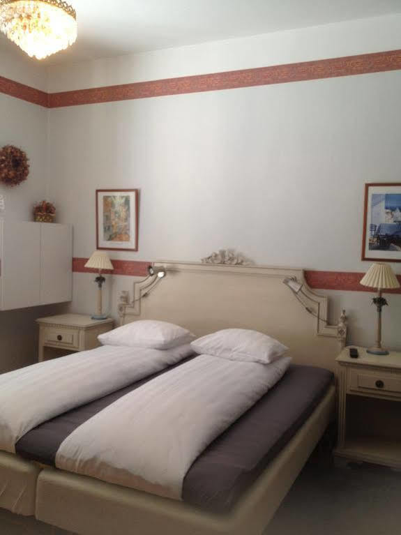 Hotel Arkaden Arvika Bagian luar foto